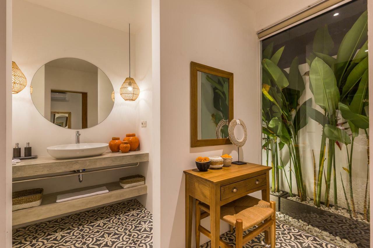 Villa Hoi By Alfred In Bali Seminyak Eksteriør billede